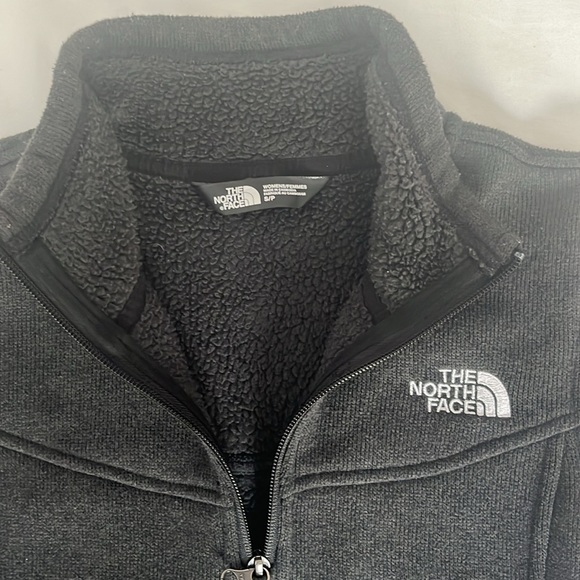 Northface 1/4 Zip Small Dark Gray - Picture 3 of 5